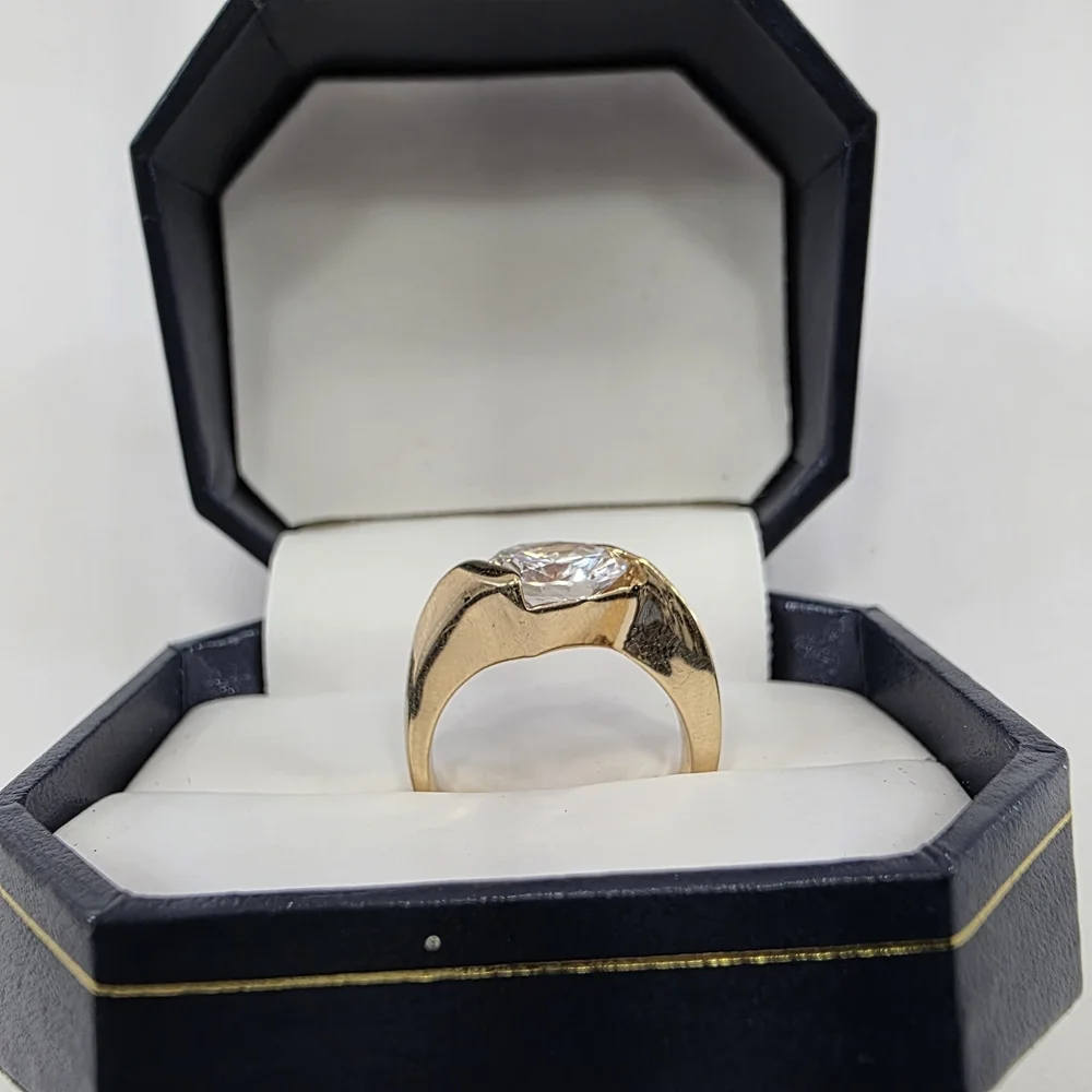 Solitaire Crystal Ring Gold-Tone Statement Cocktail Ring Size 6 - Picture 5 of 8
